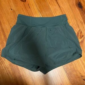 EUC lululemon shorts size 6